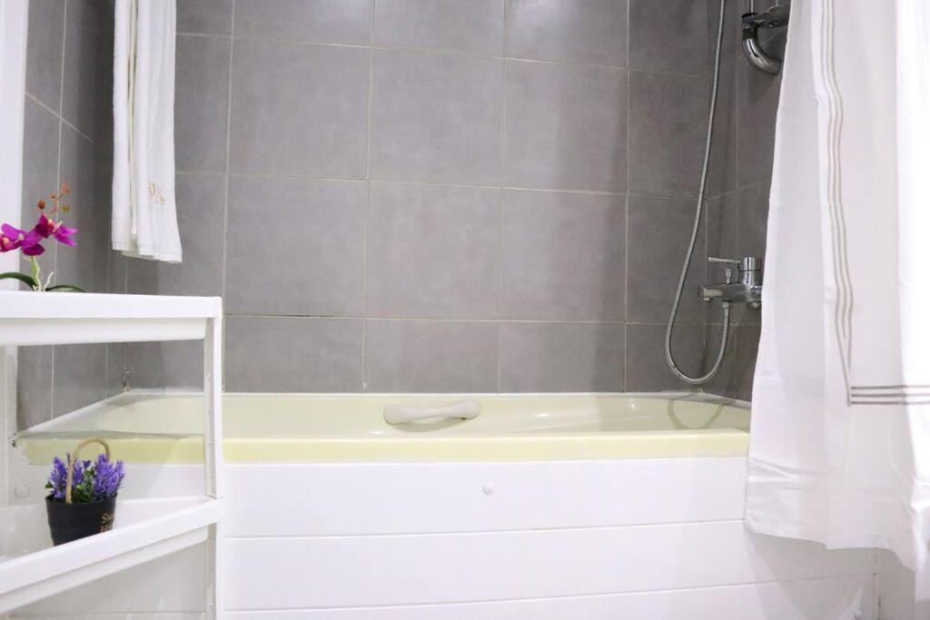 Divine 1br In Al Reef. Apartment Abu Dhabi