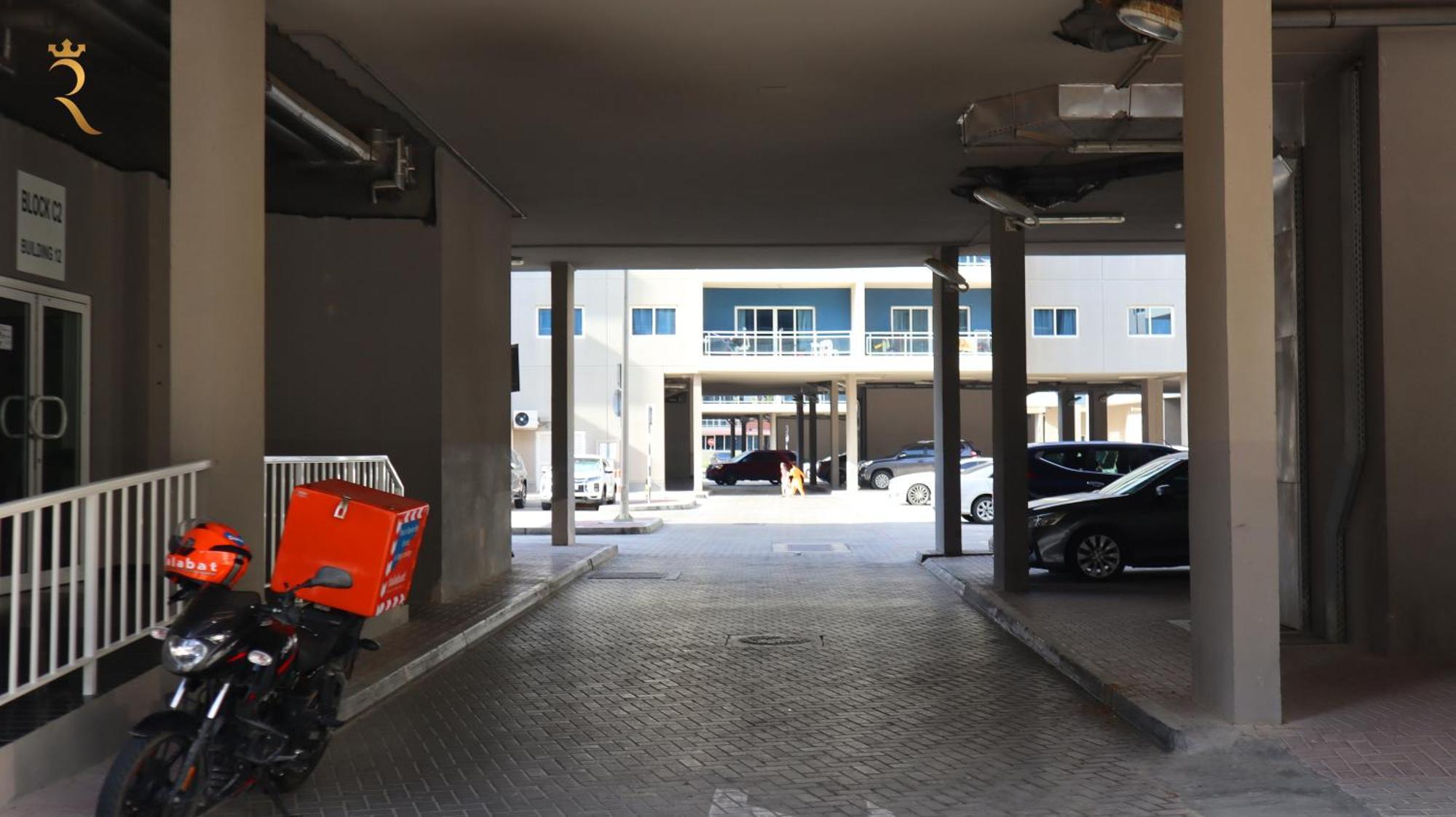 Divine 1br In Al Reef.