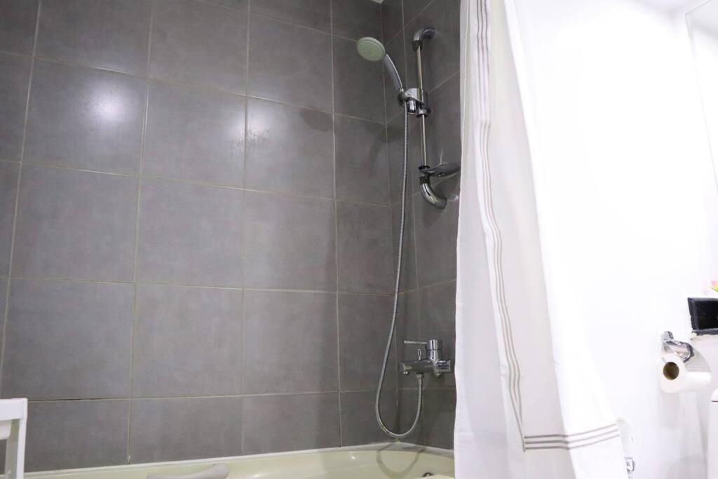 Divine 1br In Al Reef. Апартаменты *